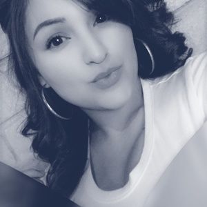 Meet your Posher, Marissa